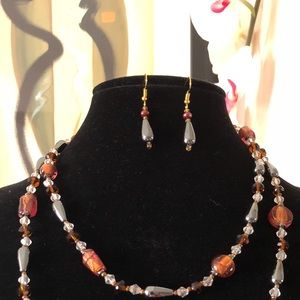 HEMA-FOILED BEADED NECKLACE.